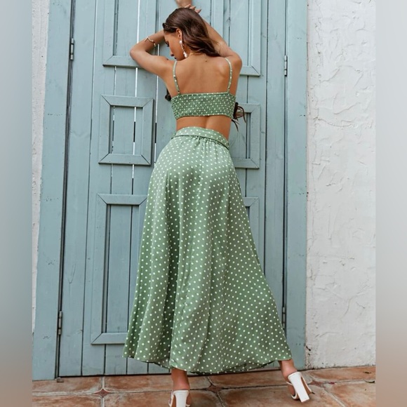 Green and white polka dot two piece set - Picture 2 of 2